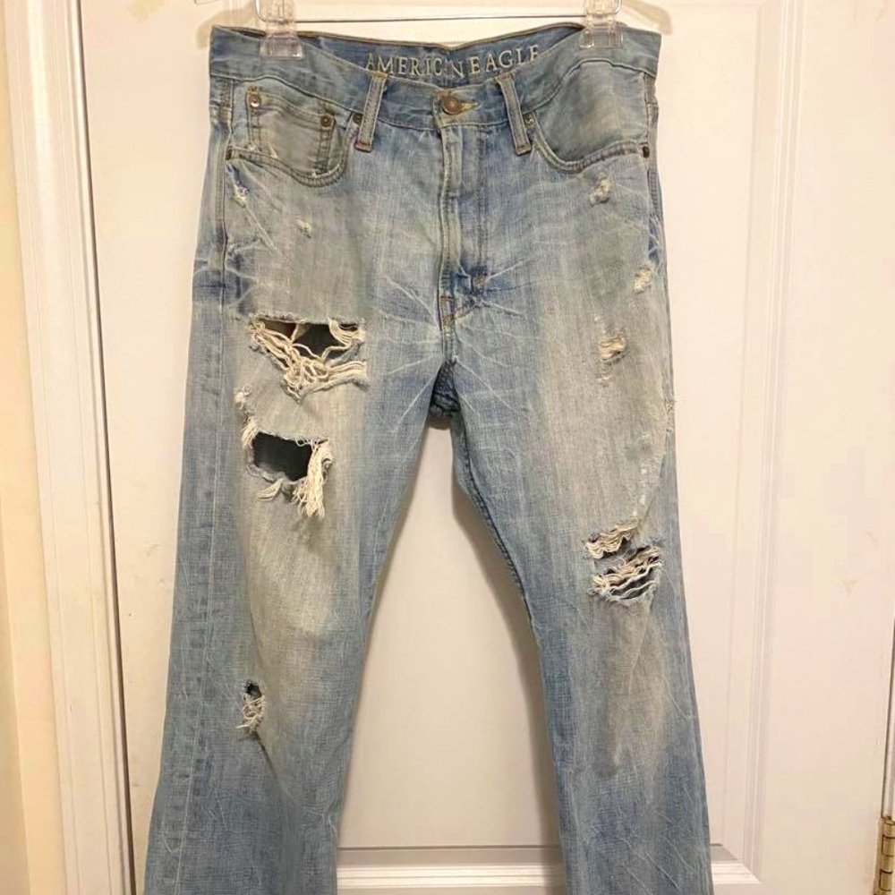 American Eagle distressed jeans pants size 33